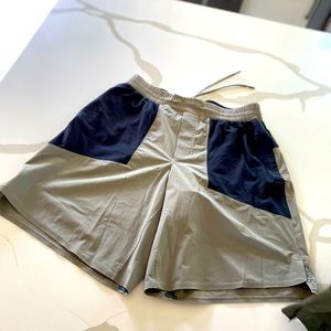 Men’s Lululemon T.H.E. Linerless Short : Khaki green and black: Large, 9” inseam